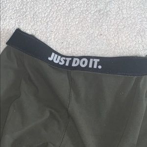 Nike Pants - leggings Nike Pants - leggings